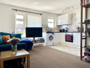 Cosy Flat - Access to City Centre/Airport/Stadiums